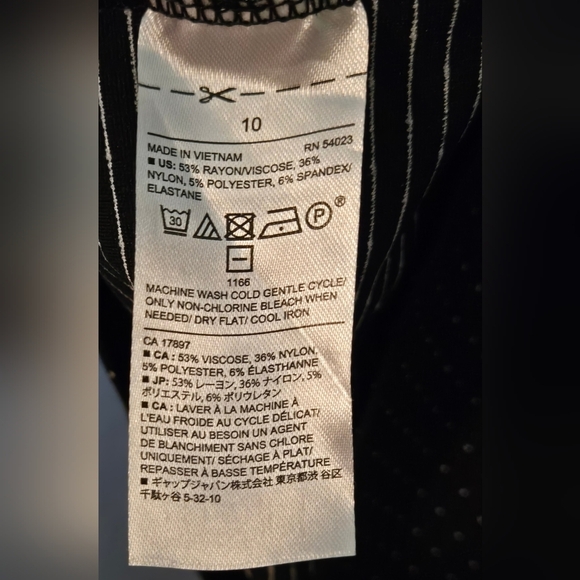 Women's Banana Republic black with white polka dot slim fitting dress size 10 - Picture 7 of 7